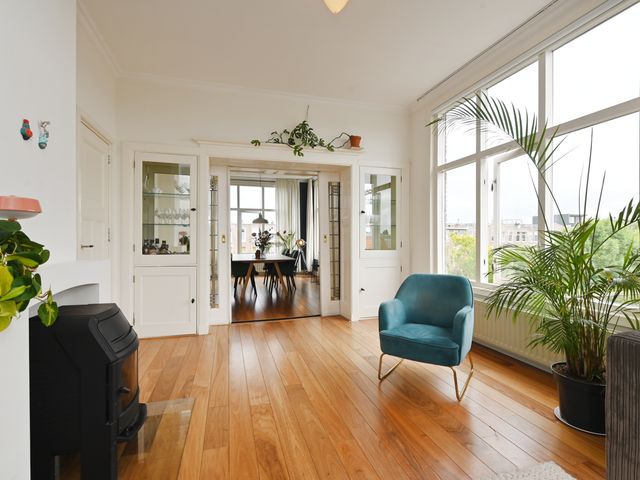 Valkenboskade 350, Den Haag