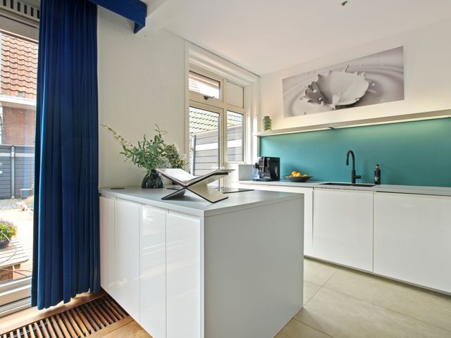 Bos en Vaartlaan 11, Amstelveen