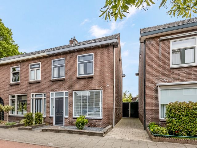 Prins Bernhardlaan 152, Veenendaal