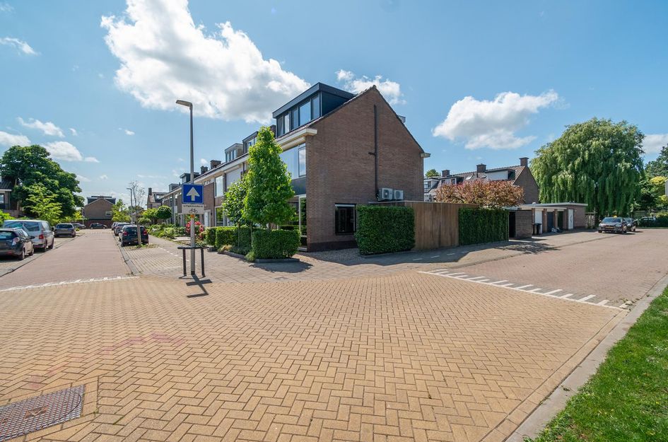 van Waldeck-Pyrmontstraat 16
