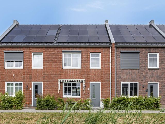 Damweide 18, Strijen
