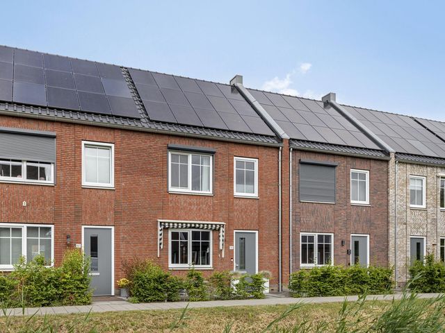 Damweide 18, Strijen