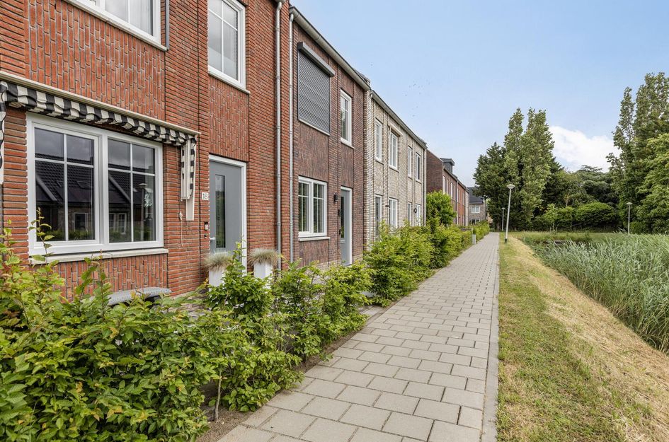 Damweide 18