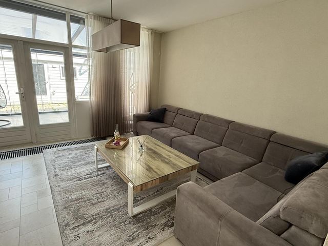 Numansdorpsestraat 11, Schiedam