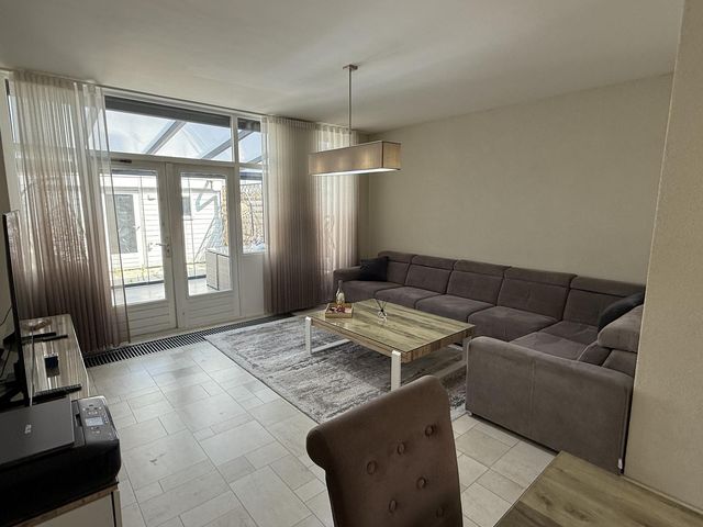 Numansdorpsestraat 11, Schiedam