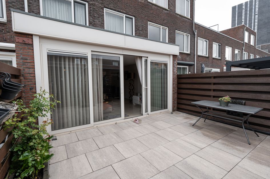 Koninginnestraat 79