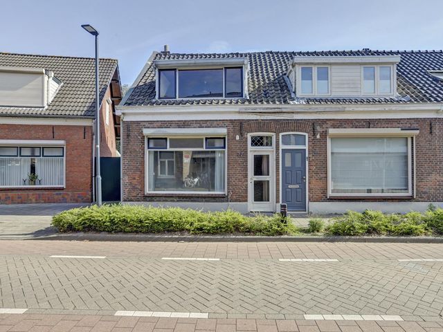 Eerste Zeine 72, Waalwijk