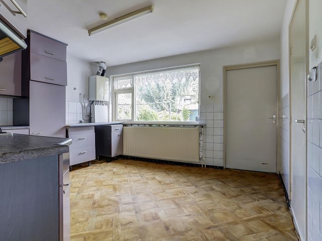 Eerste Zeine 72, Waalwijk