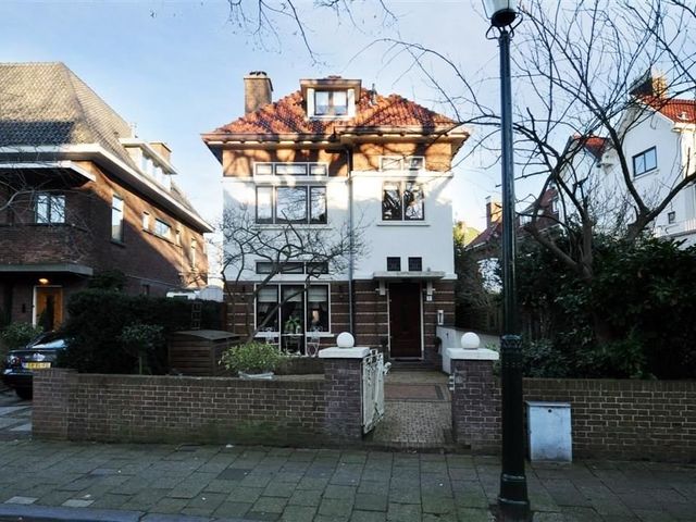 Neuhuyskade 1, 's-Gravenhage