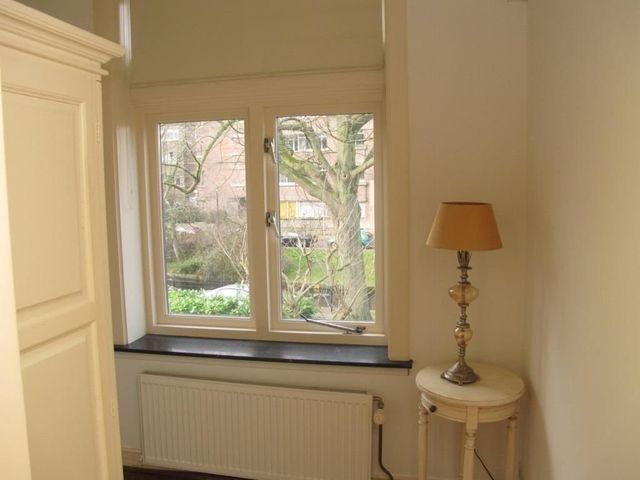 Neuhuyskade 1, 's-Gravenhage