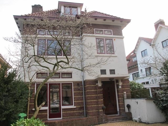 Neuhuyskade 1, 's-Gravenhage