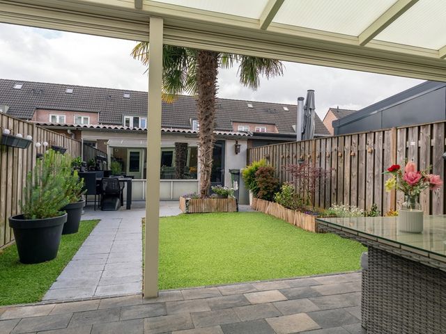 Burgemeester van Heesbeenstraat 7, Vlijmen