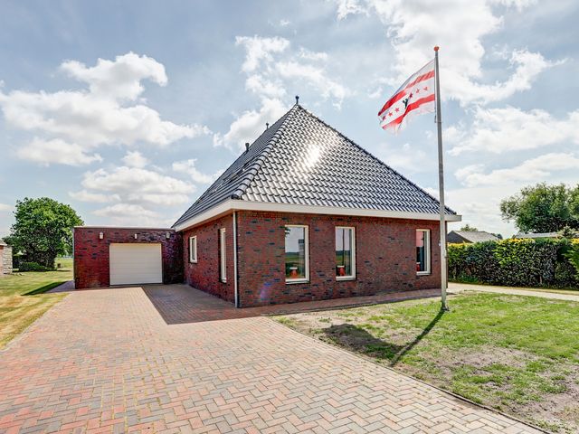 Oosterdiep OZ 100, Emmer-Compascuum