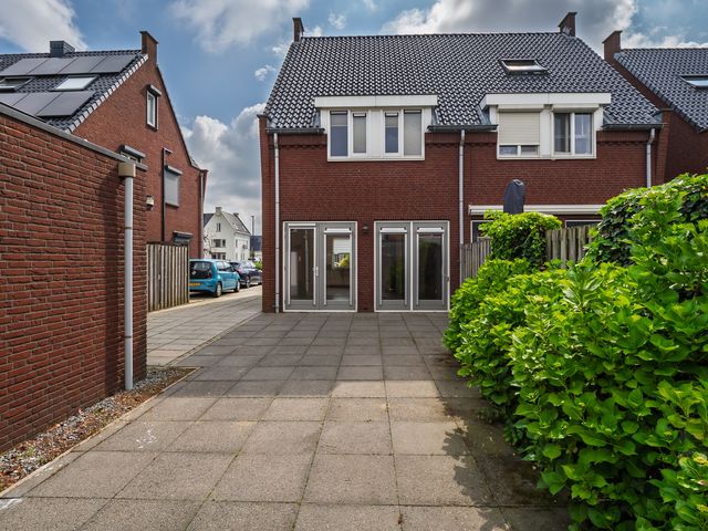 Vervoornlaan 17, Herwijnen