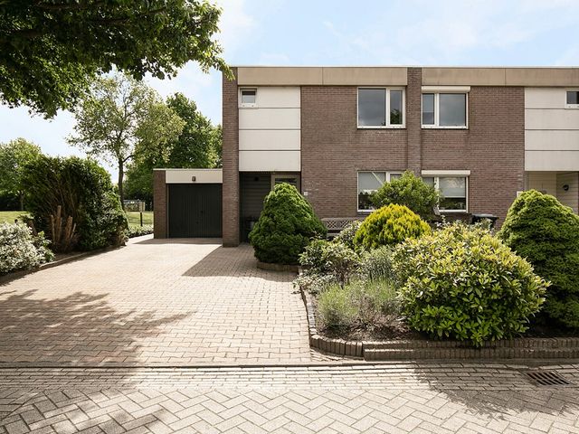 Tortelduif 36, Emmen