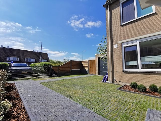 Savelsbos 34, Hoofddorp