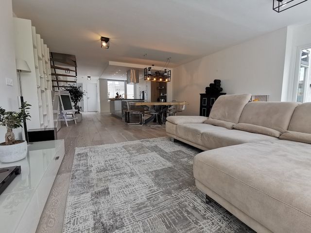 Savelsbos 34, Hoofddorp