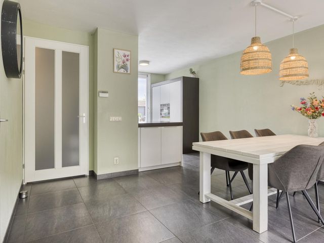 Vleutloop 42, Heesch