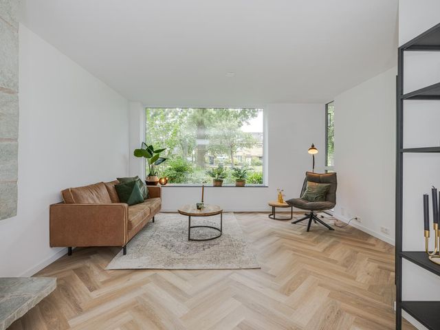 Rouboslaan 28, Voorschoten