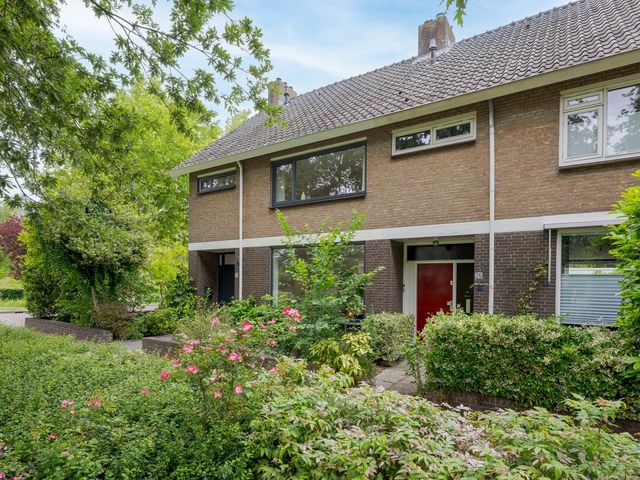 Rouboslaan 28, Voorschoten
