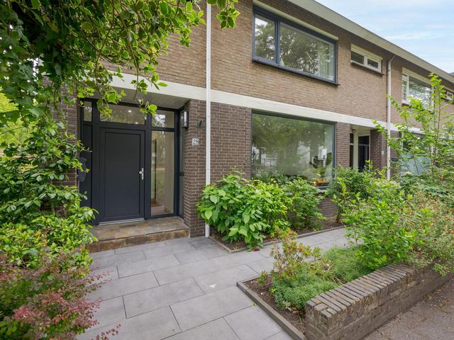 Rouboslaan 28, Voorschoten