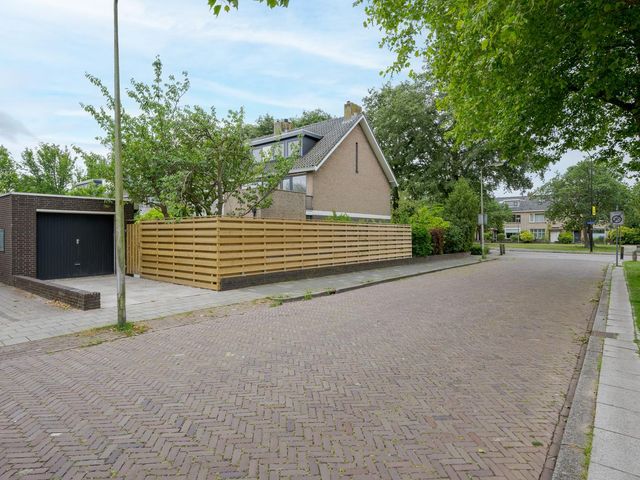 Rouboslaan 28, Voorschoten