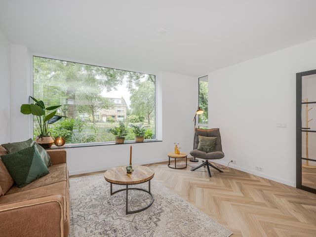 Rouboslaan 28, Voorschoten