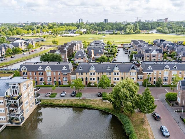 Aagje Dekenkade 45, Voorschoten