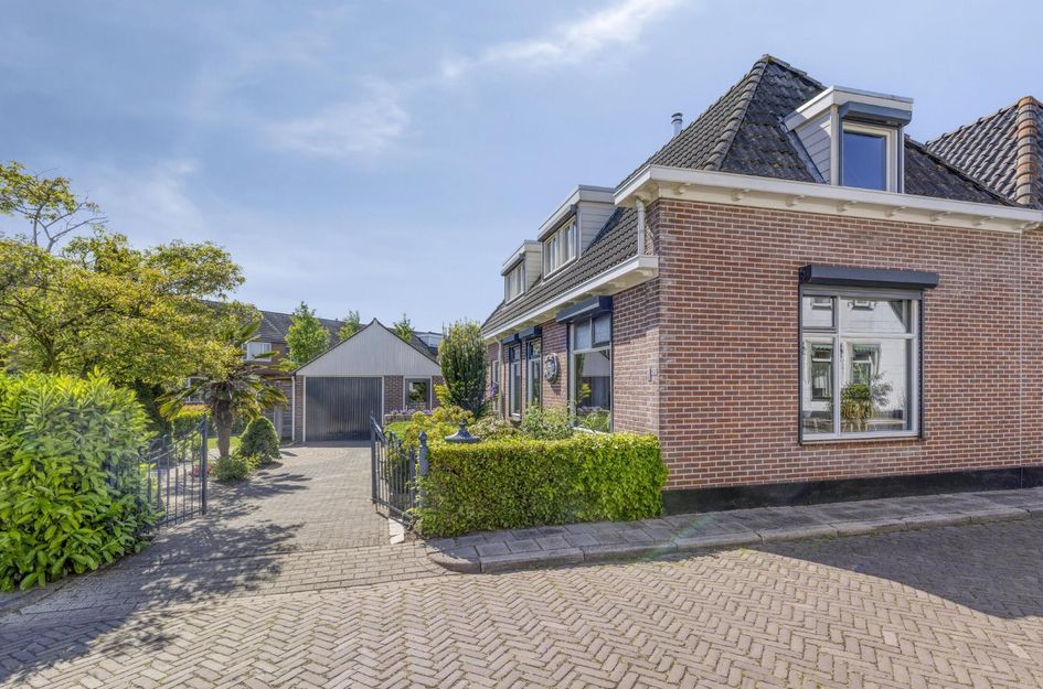 Hoepelweg 8