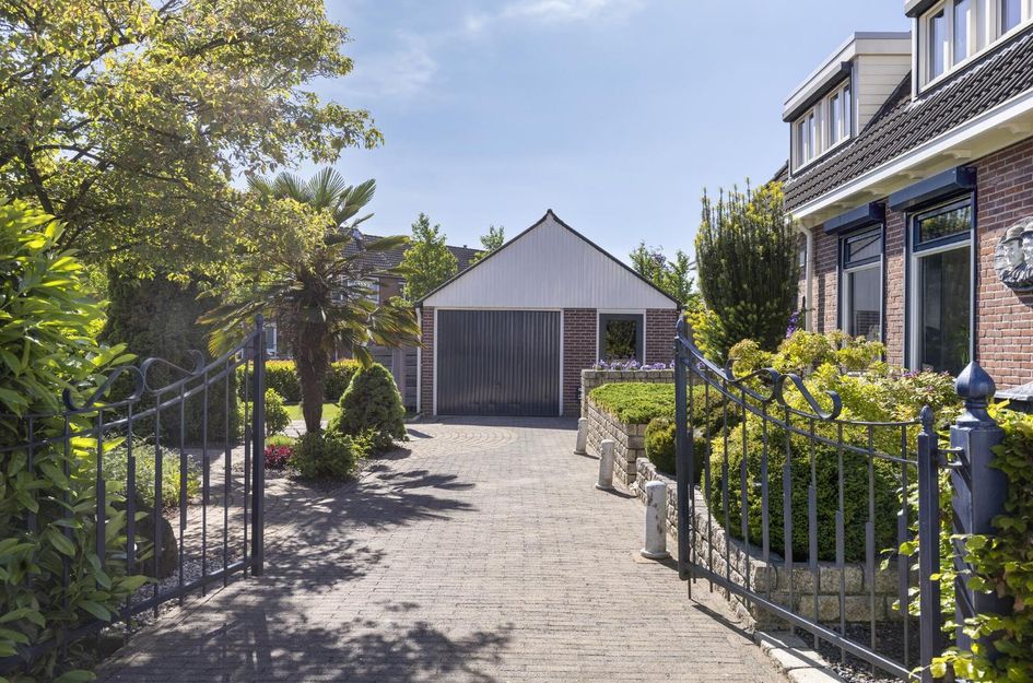 Hoepelweg 8