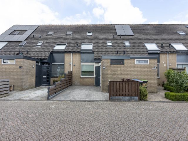Jachtbuitkreek 11, Spijkenisse