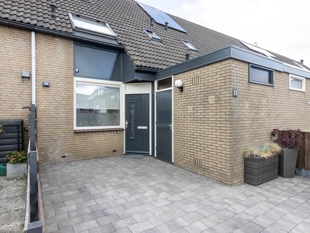 Jachtbuitkreek 11, Spijkenisse