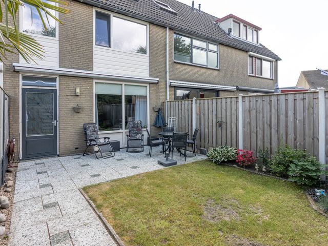 Jachtbuitkreek 11, Spijkenisse