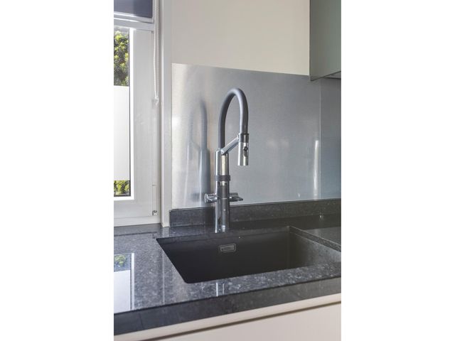 Marineblauw 121, Zoetermeer