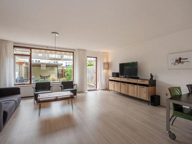 Reeweide 19, Zoetermeer