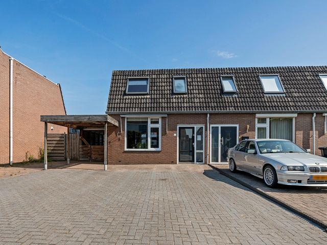 De Klamp 8, Erica