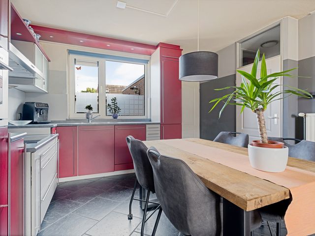 De Klamp 8, Erica
