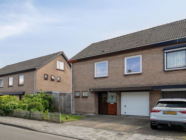 Celsiusstraat 7, Terneuzen