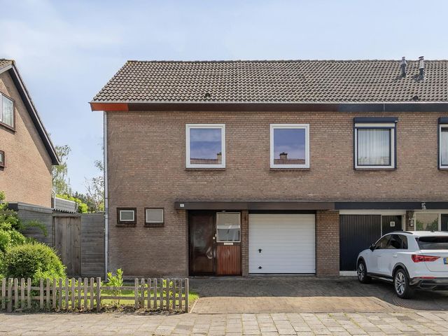 Celsiusstraat 7, Terneuzen