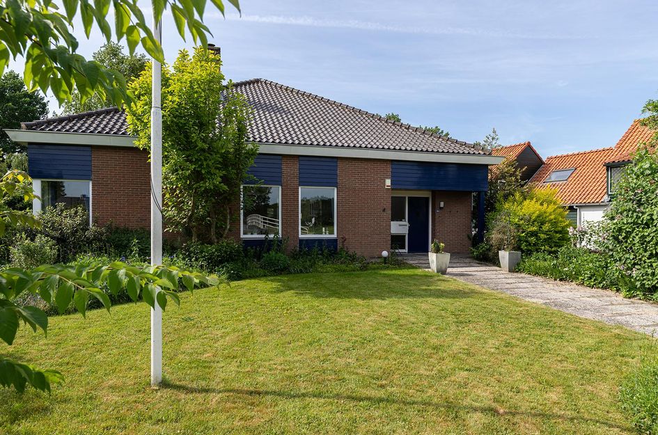 Westeinde 64
