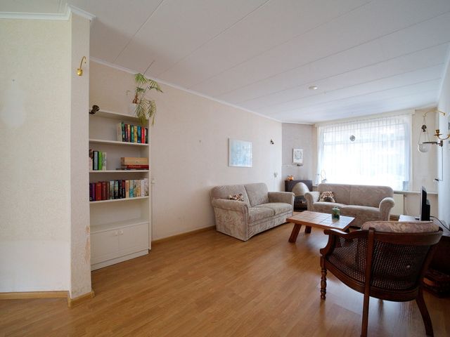 Tienhovenselaan 27, Den Haag