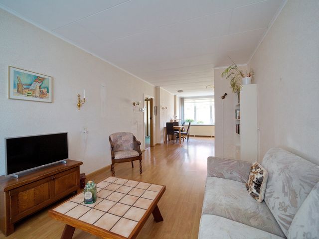 Tienhovenselaan 27, Den Haag