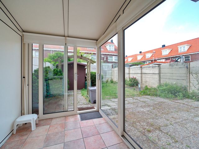 Tienhovenselaan 27, Den Haag
