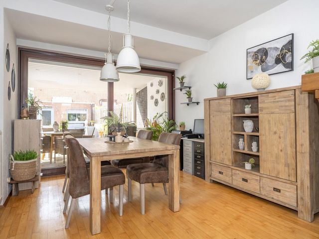 Oleanderstraat 33, Geleen