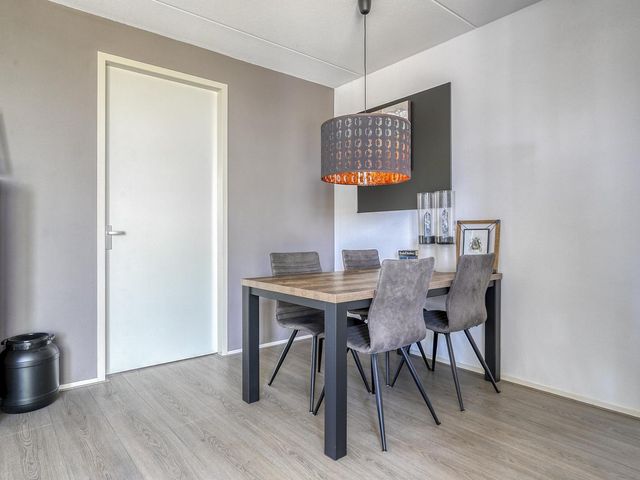 Bredaseweg 128b, Roosendaal