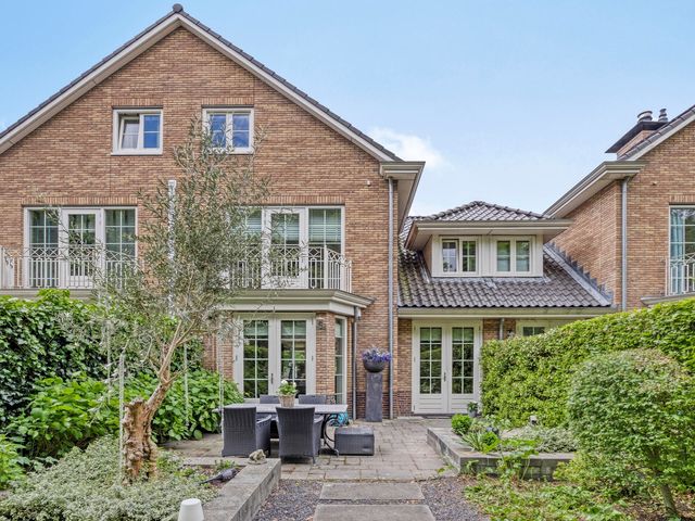 Vleeresteyn 20, Oegstgeest