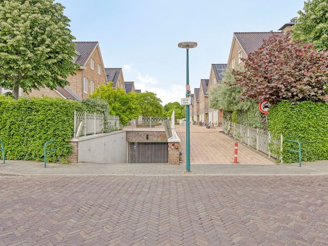 Vleeresteyn 20, Oegstgeest