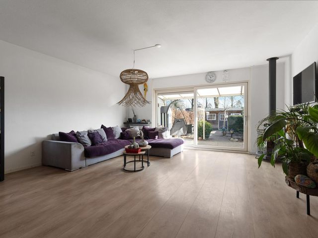 Archipel 15 49, Lelystad