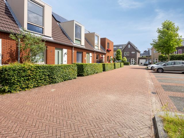 Mangaan 23, Zeewolde