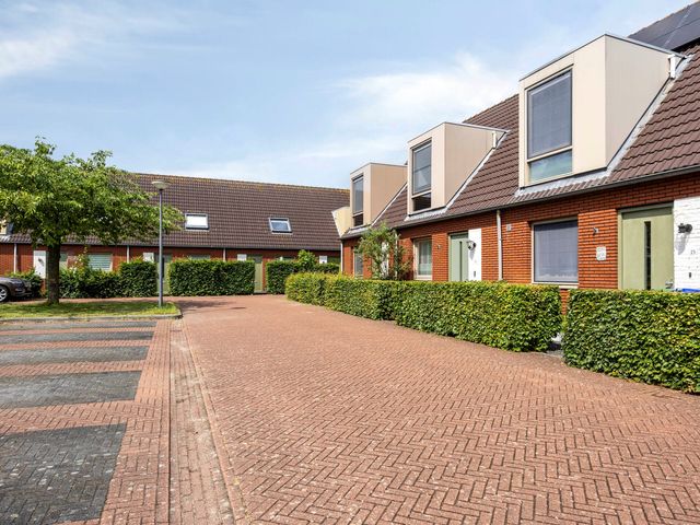 Mangaan 23, Zeewolde
